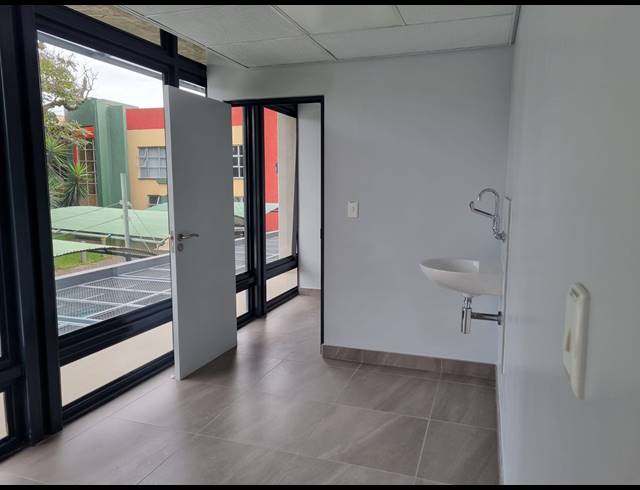 73M² OFFICE TO LET IN NELSPRUIT EXT 1